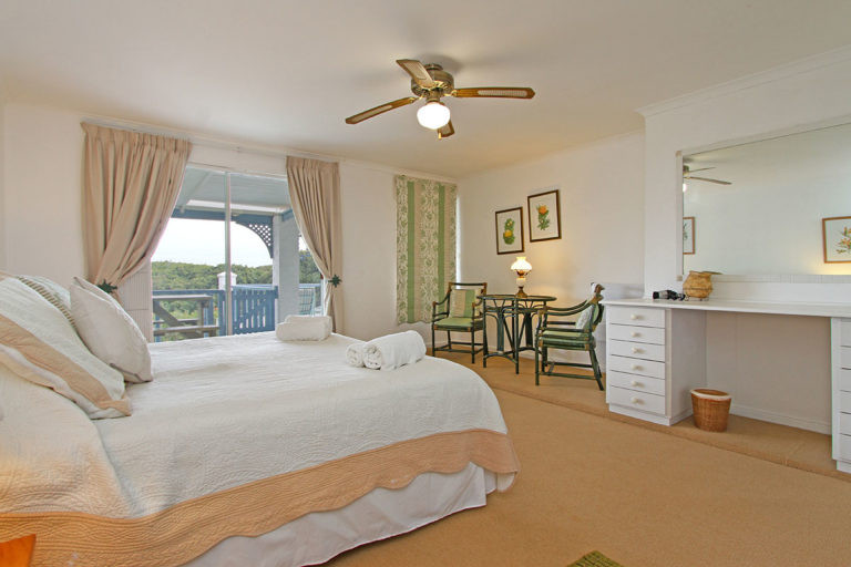 ad main bedroom 2 768x512
