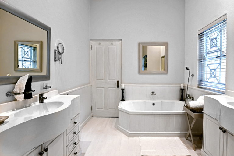 Bathroom Bathroom