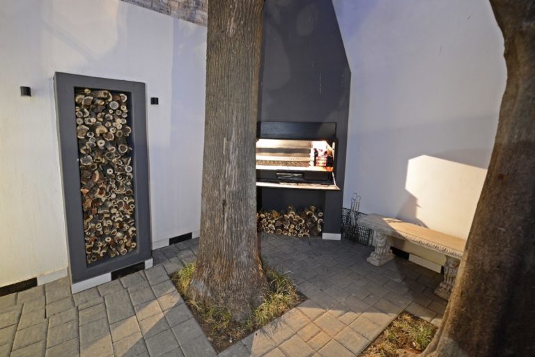 Braai area 768x513